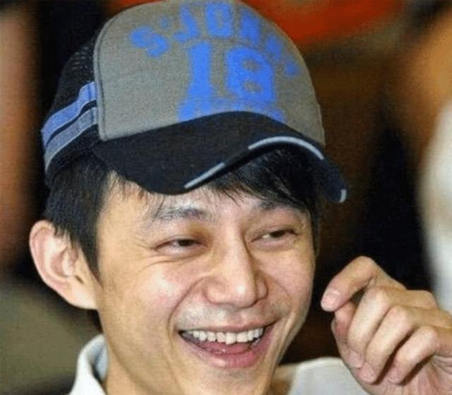 “冻龄”都是骗人的！林志颖何炅真实样貌，皮肤松弛憔悴像大叔