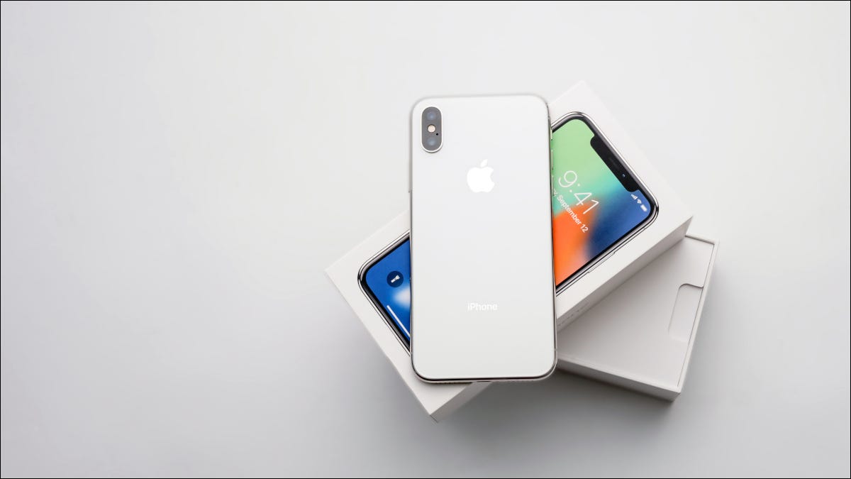 包装上的 iPhone X